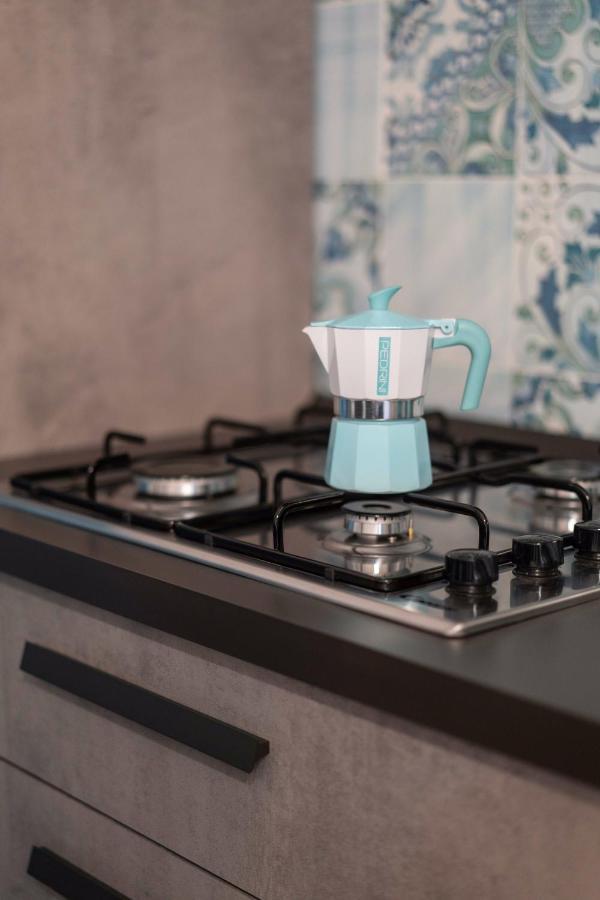 New In!Amalie At Santa Lucia Apartment Naples Luaran gambar